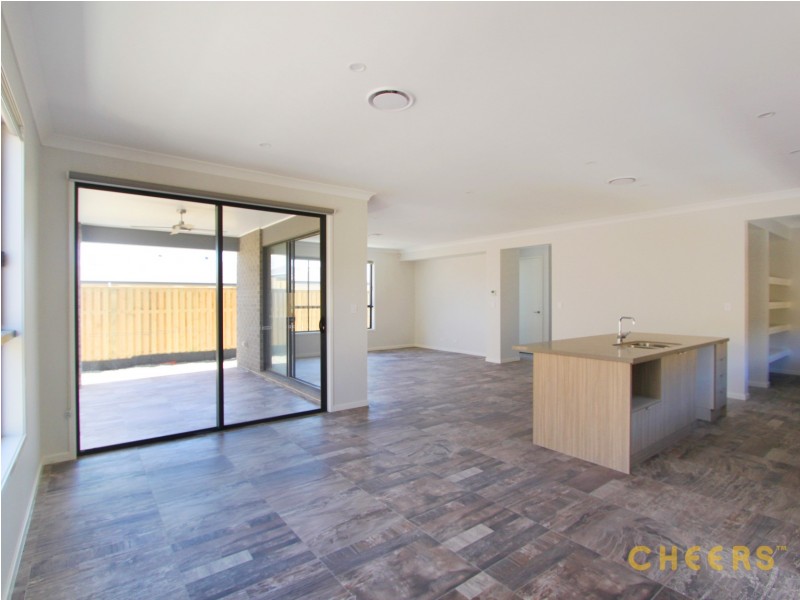 60 Lindeman Circuit, Pimpama QLD 4209