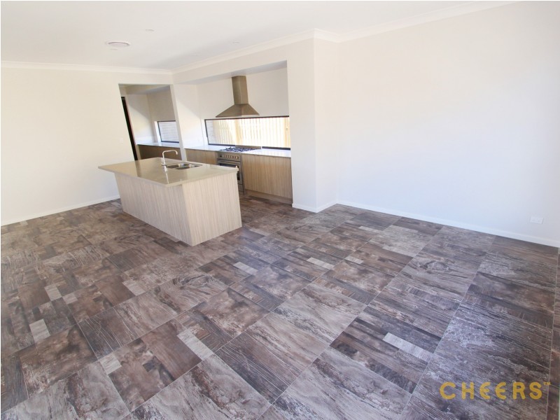 60 Lindeman Circuit, Pimpama QLD 4209