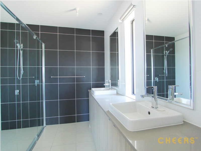 60 Lindeman Circuit, Pimpama QLD 4209