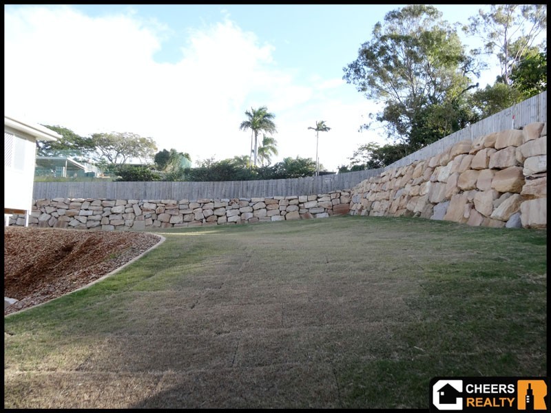 21 Sturt Court, Glen Eden QLD 4680