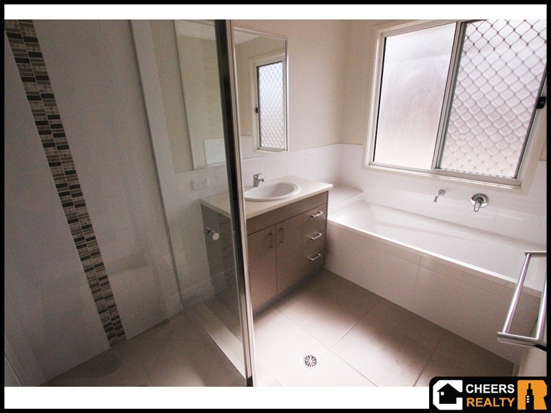 21 Sturt Court, Glen Eden QLD 4680