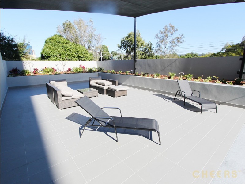 6 Land Street, Toowong QLD 4066