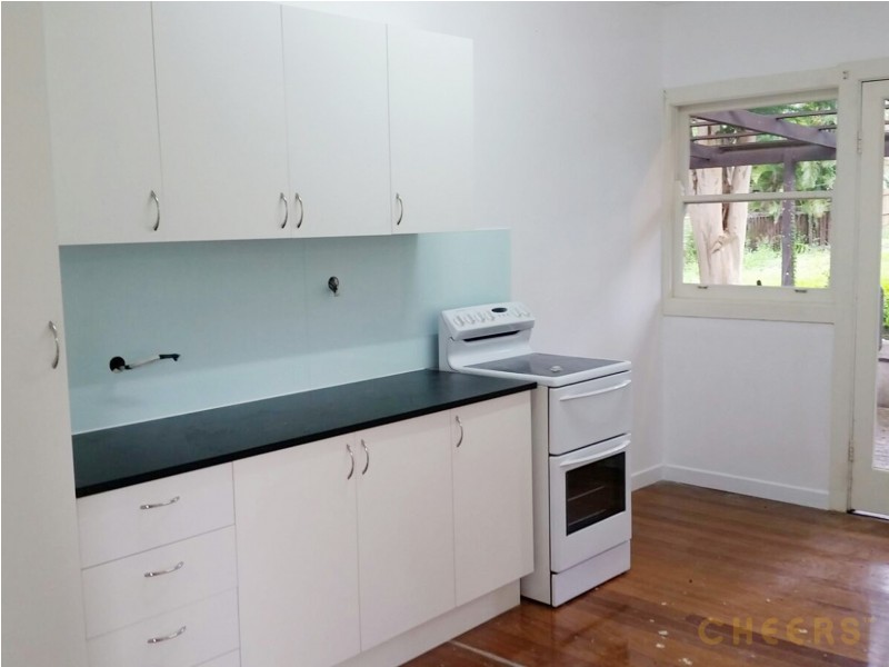 25 Alexandra Avenue, Taringa QLD 4068