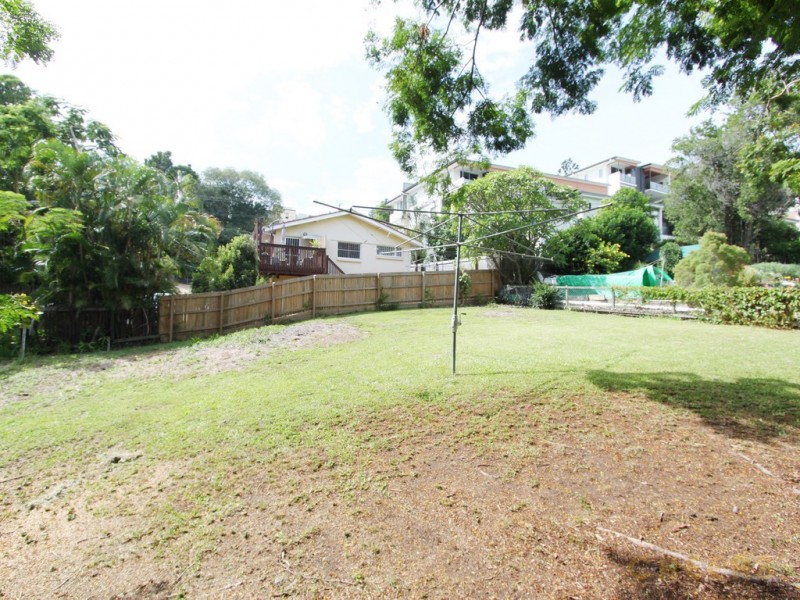 25 Alexandra Avenue, Taringa QLD 4068