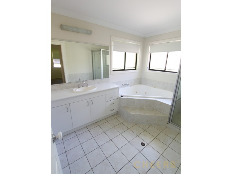 31 Alan Crescent, Eight Mile Plains QLD 4113