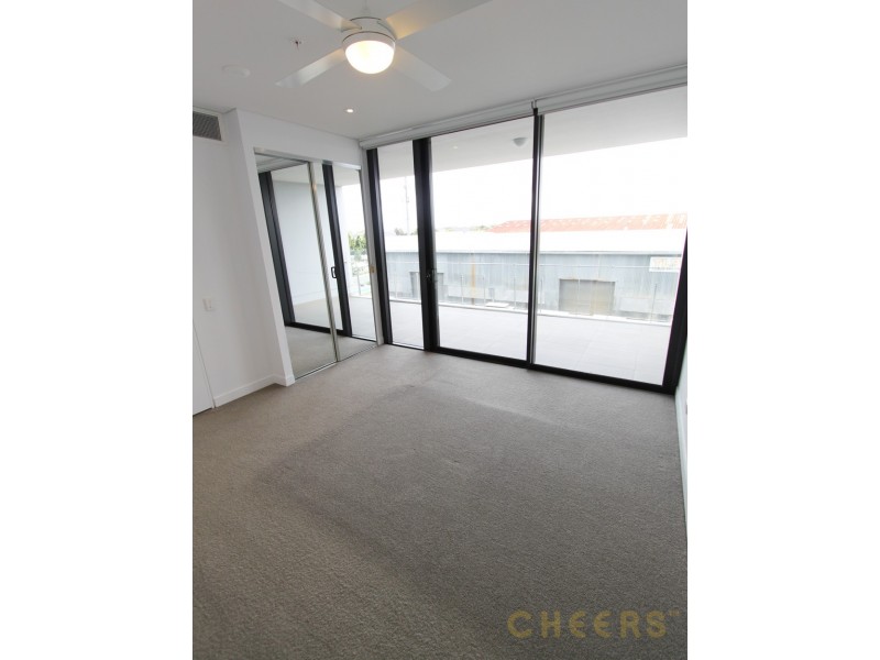 3031/37 Finnegan Street, Hamilton QLD 4007