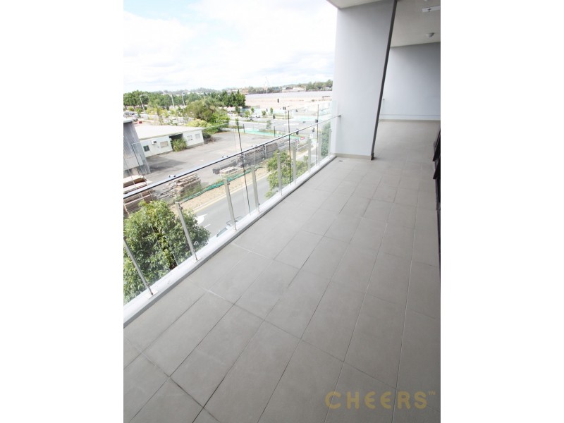 3031/37 Finnegan Street, Hamilton QLD 4007