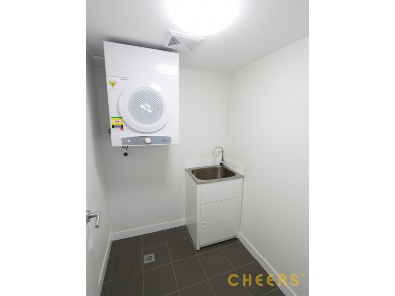 27 Charlotte Street, Chermside QLD 4032