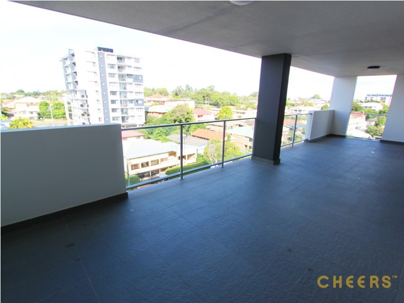 27 Charlotte Street, Chermside QLD 4032