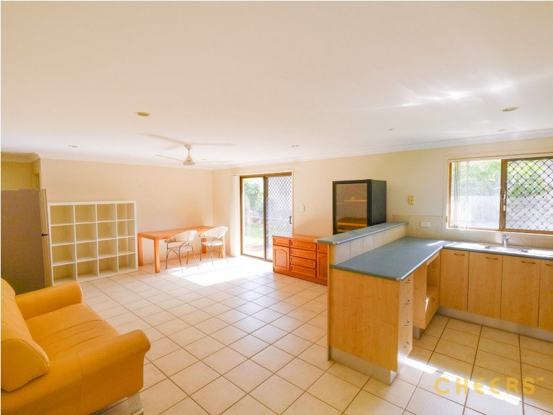 34 Faringdon Street, Robertson QLD 4109