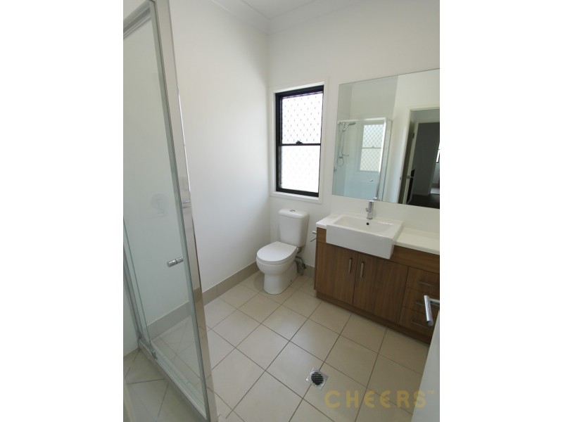 2/247 Aberdeen Parade, Boondall QLD 4034