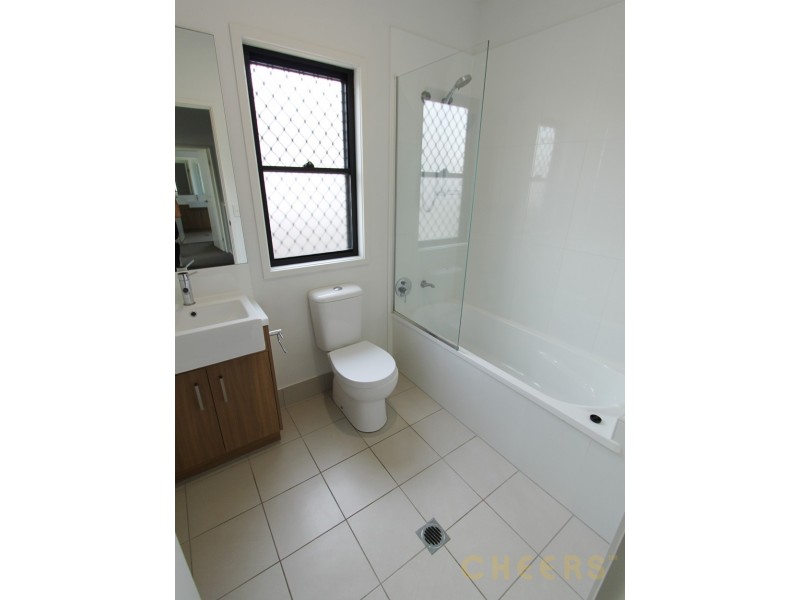 2/247 Aberdeen Parade, Boondall QLD 4034