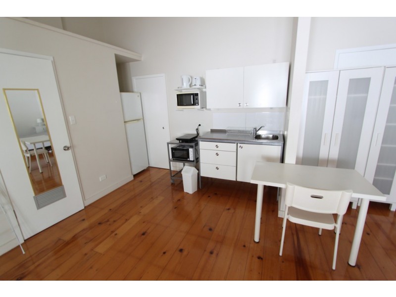 Room D/12 Kerr Street, Toowong QLD 4066