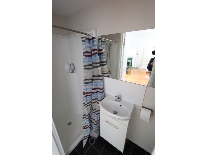 Room D/12 Kerr Street, Toowong QLD 4066