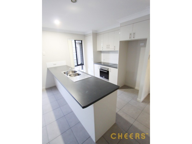 67 Argule Street, Hillcrest QLD 4118