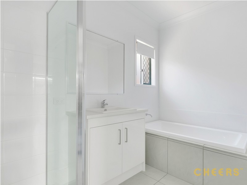 25 Mount Barney Crescent, Park Ridge QLD 4125
