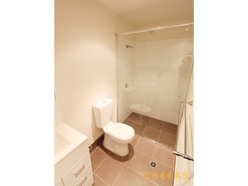 2/6 Lockhart Street, Woolloongabba QLD 4102