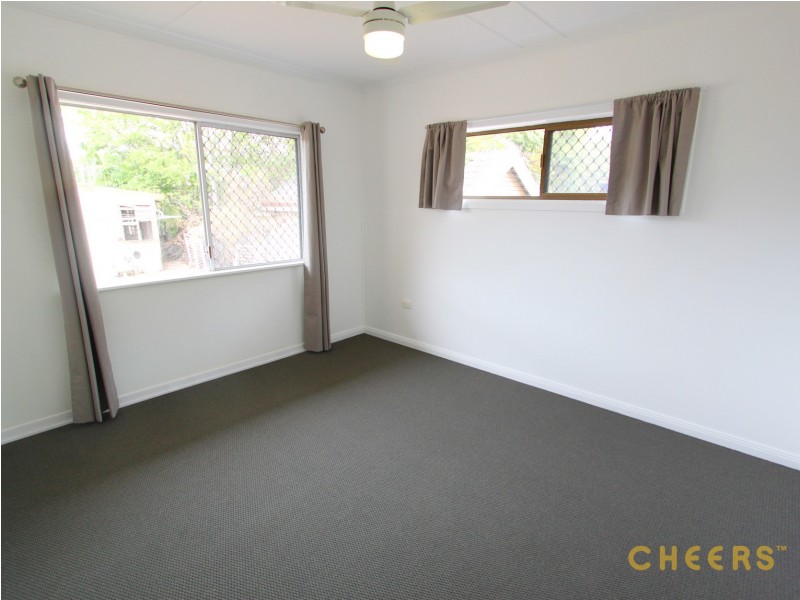 16 Shearwin Street, Sunnybank QLD 4109