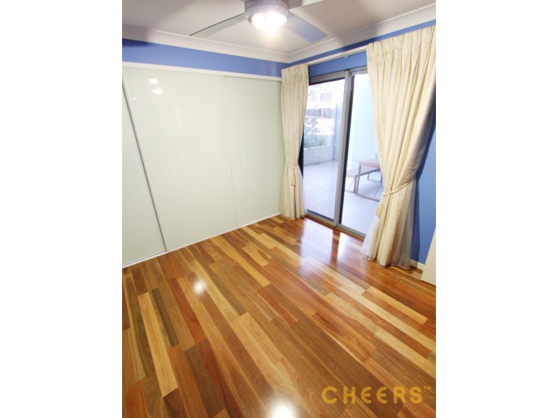 6 Lockhart Street, Woolloongabba QLD 4102