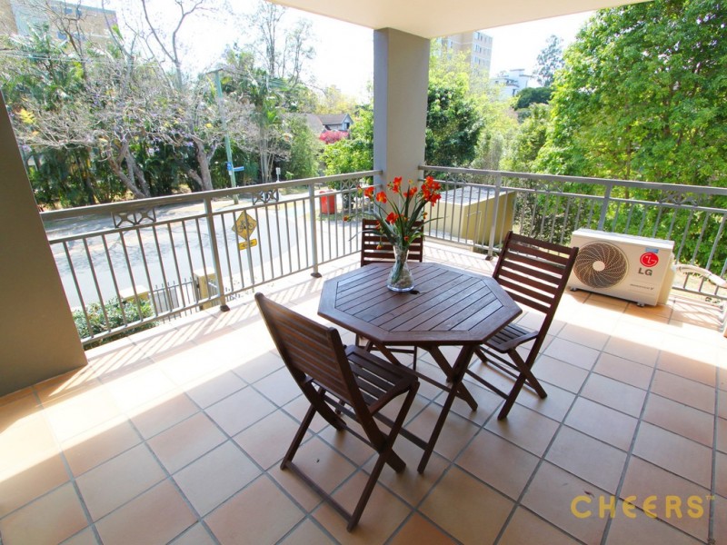 72/300 Sir Fred Schonell Dr, St Lucia QLD 4067