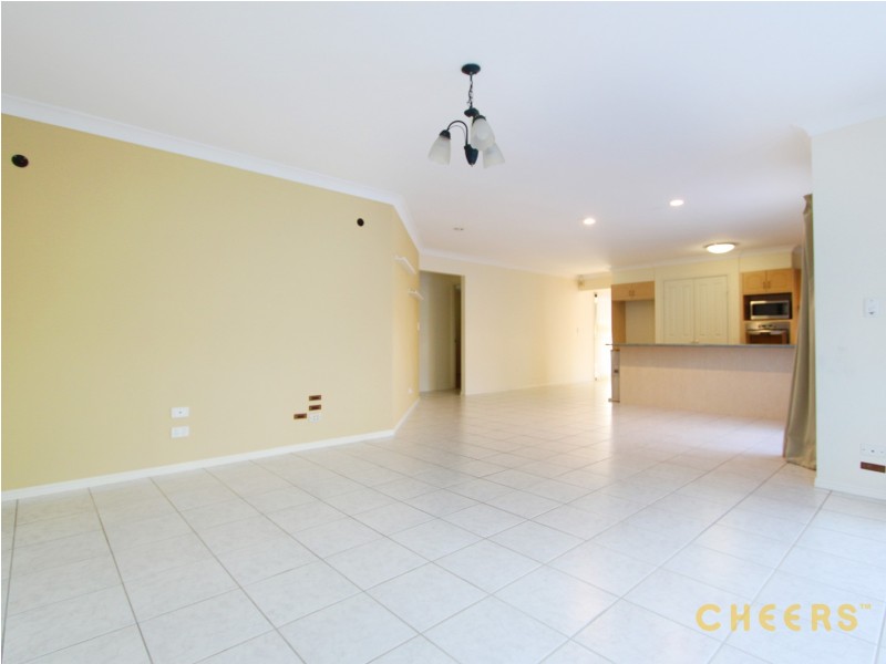 63 Regent Street, Eight Mile Plains QLD 4113