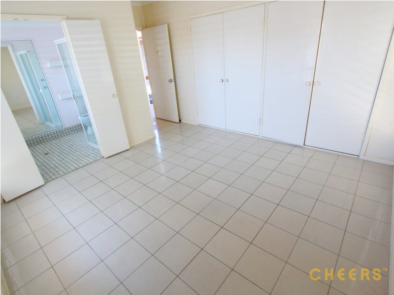437 Mains Road, Macgregor QLD 4109