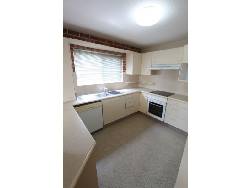 1/56 Woodstock Road, Toowong QLD 4066