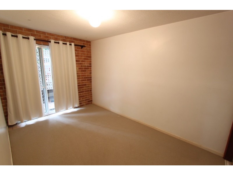 1/56 Woodstock Road, Toowong QLD 4066