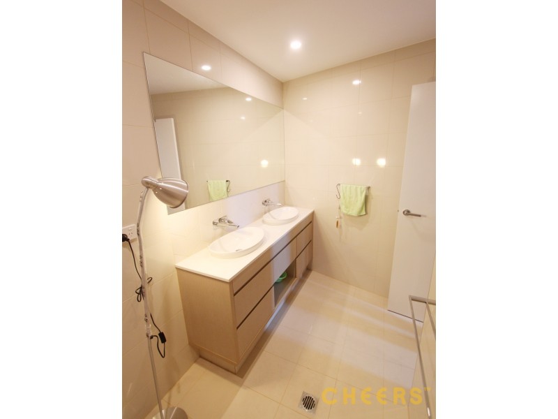 32 Russell Street, South Brisbane QLD 4101