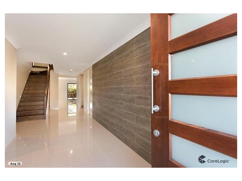 24 Mizen Place, Holland Park West QLD 4121