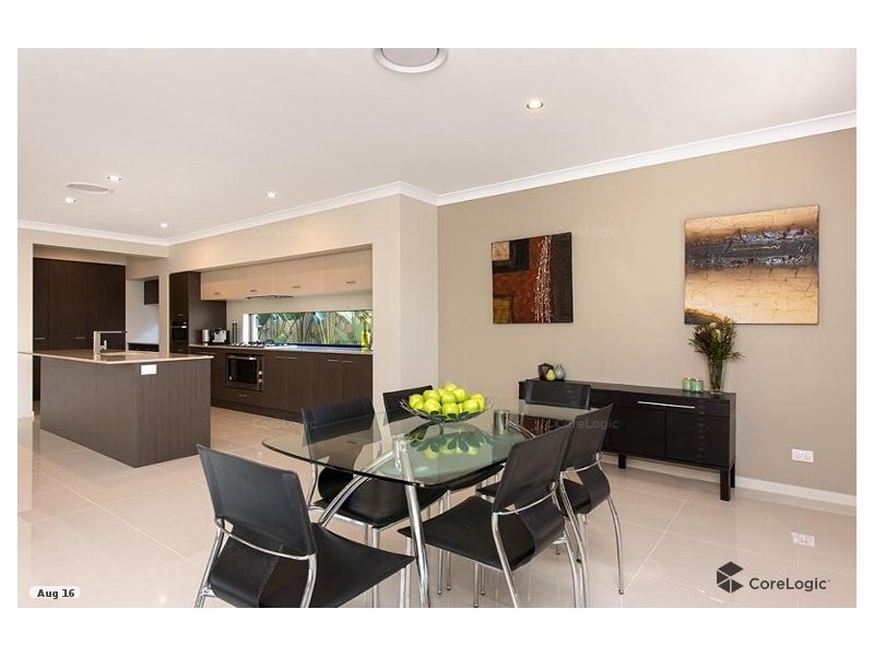 24 Mizen Place, Holland Park West QLD 4121
