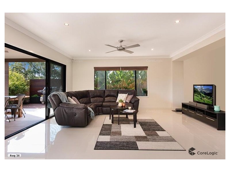 24 Mizen Place, Holland Park West QLD 4121