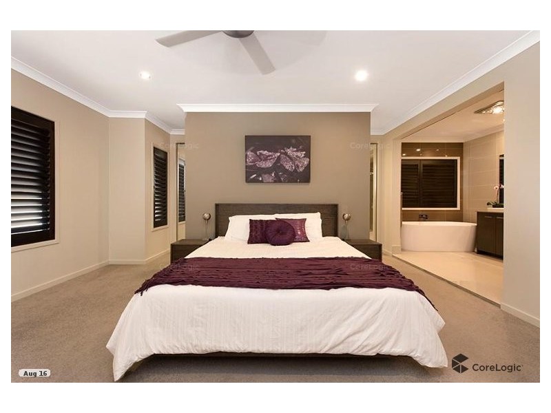 24 Mizen Place, Holland Park West QLD 4121