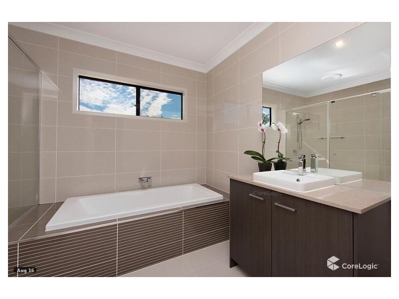24 Mizen Place, Holland Park West QLD 4121