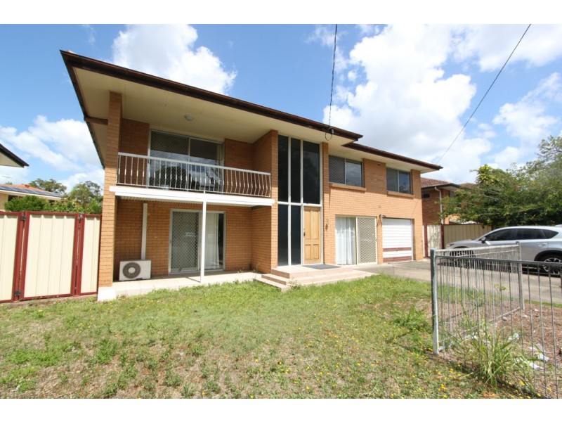 25 Springfield St (Downstairs), Macgregor QLD 4109