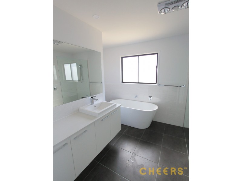 37 Figtree Pocket Rd, Chapel Hill QLD 4069