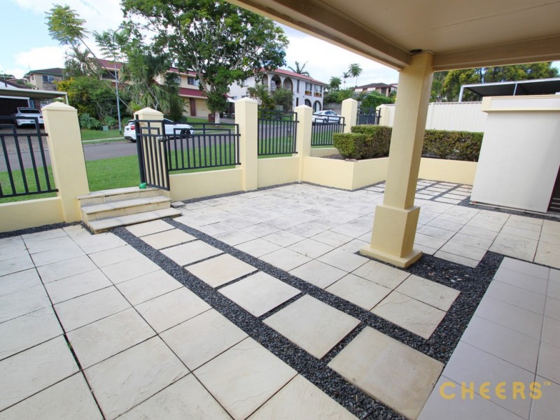 25 Estoril Street, Robertson QLD 4109