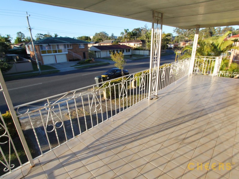 6 Parkway Street, Macgregor QLD 4109