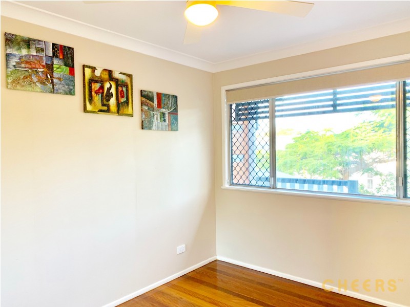 8 Patrick Lane, Norman Park QLD 4170