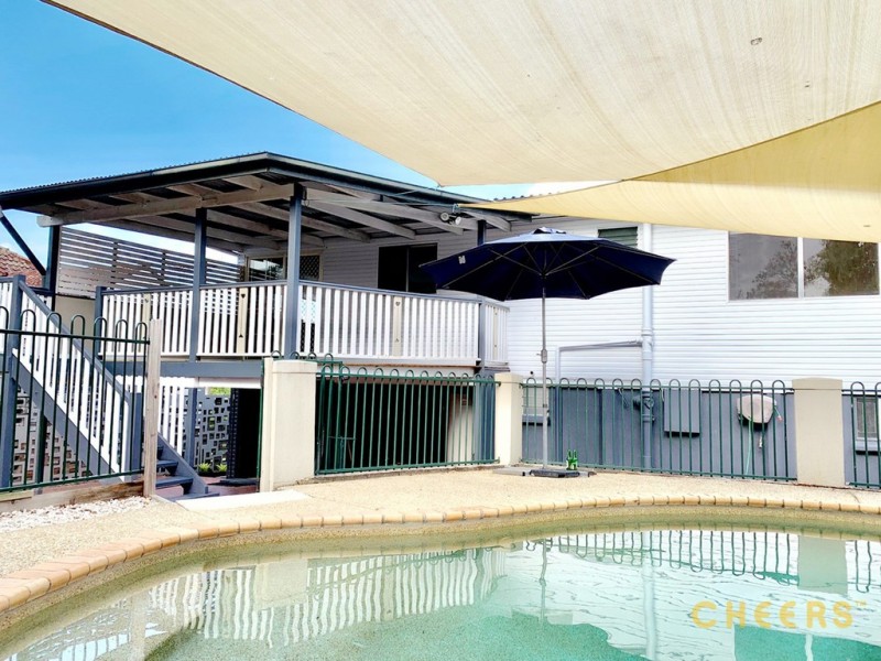 8 Patrick Lane, Norman Park QLD 4170