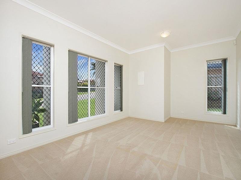 6 Gagarra Street, Eight Mile Plains QLD 4113