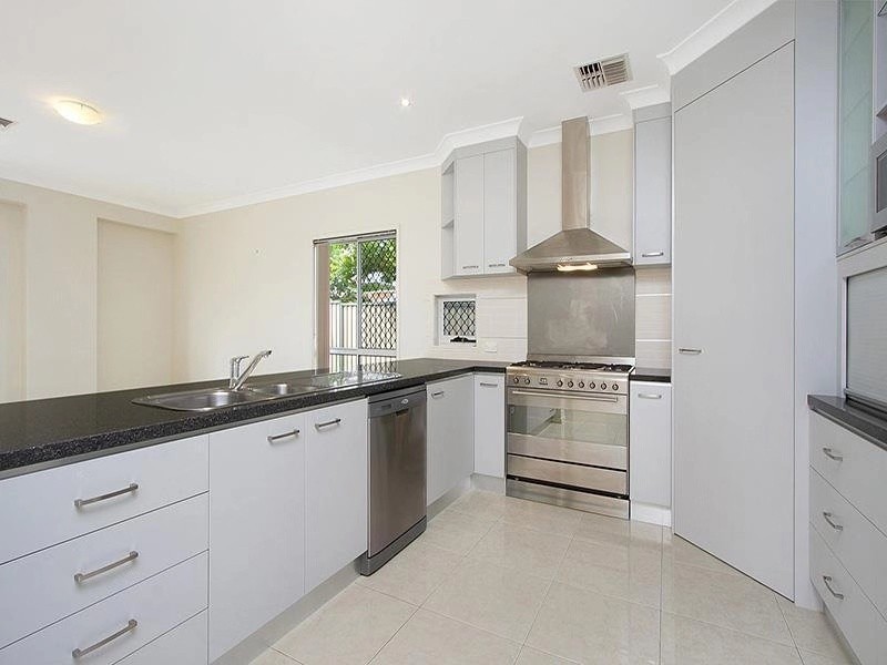 6 Gagarra Street, Eight Mile Plains QLD 4113