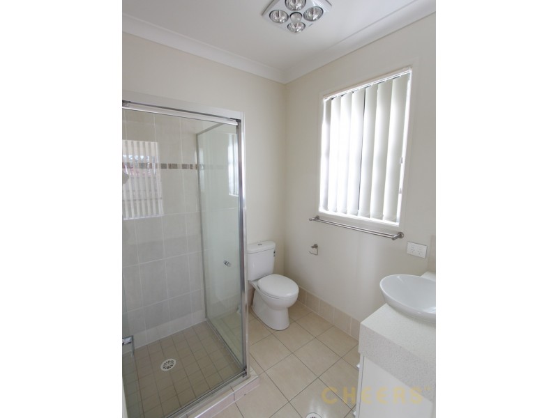 33 Cricket Street, Coopers Plains QLD 4108