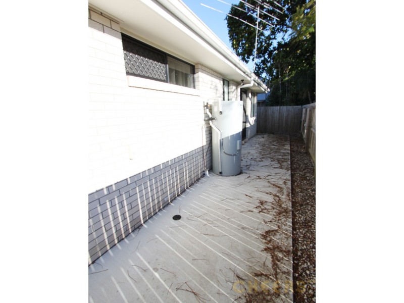 33 Cricket Street, Coopers Plains QLD 4108