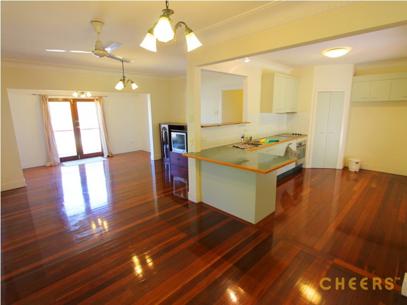 12 Greenmount Avenue, Holland Park QLD 4121