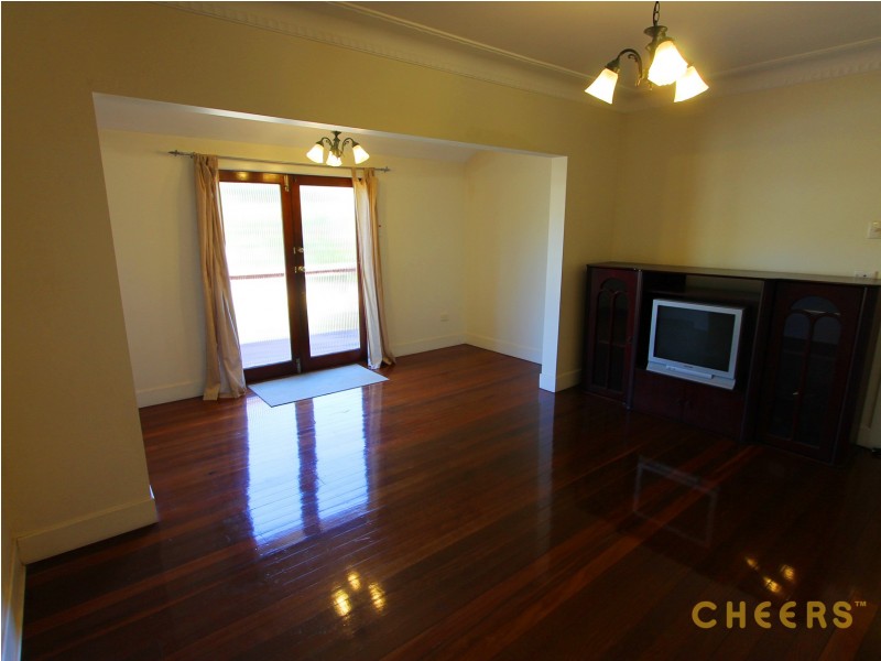 12 Greenmount Avenue, Holland Park QLD 4121