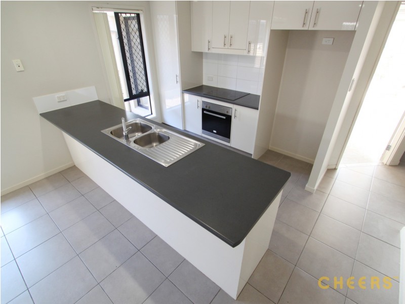 67 Argule Street, Hillcrest QLD 4118