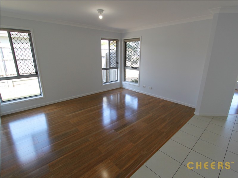 27 Dart Place, Parkinson QLD 4115