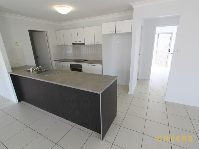 27 Dart Place, Parkinson QLD 4115