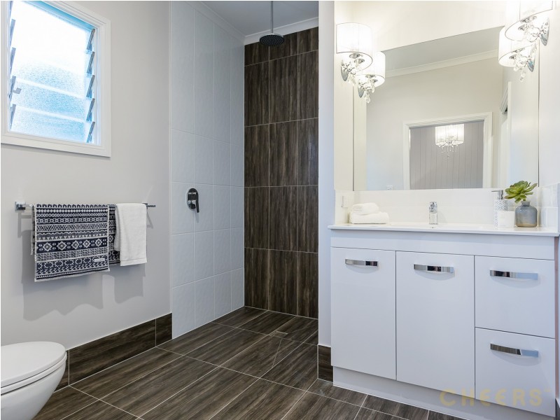 62 Broadwater Road, Mount Gravatt East QLD 4122